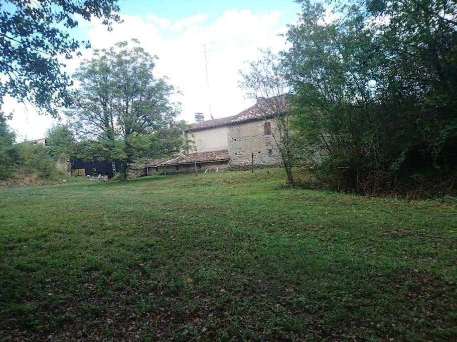 Location Meublee Au Milieu D'Un Ecrin De Verdure Aux Vieux Fours Noaillac 외부 사진